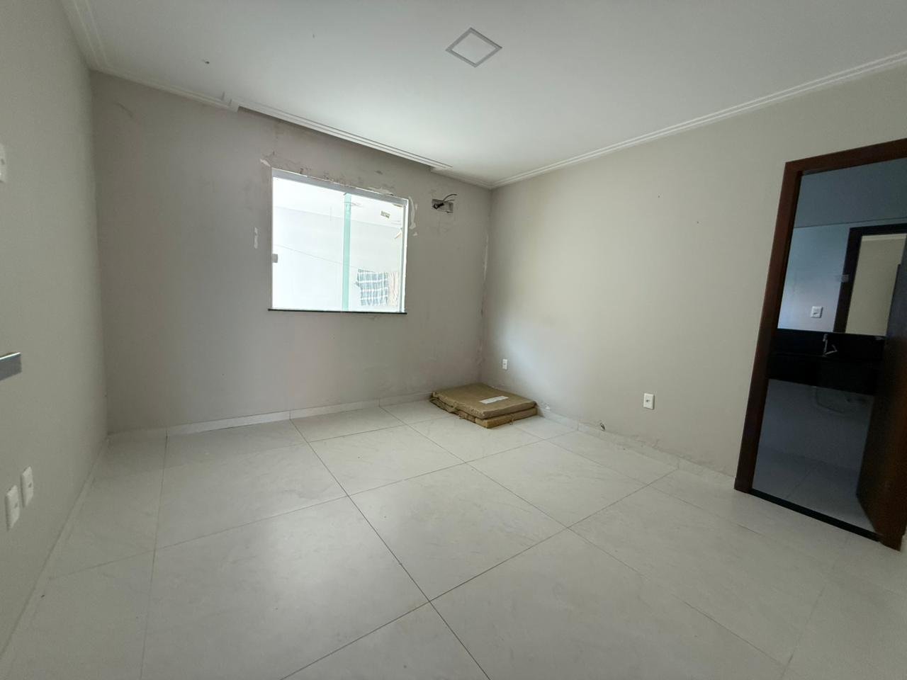 CASA EM CONDOMÍNIO EM CACHA PREGOS